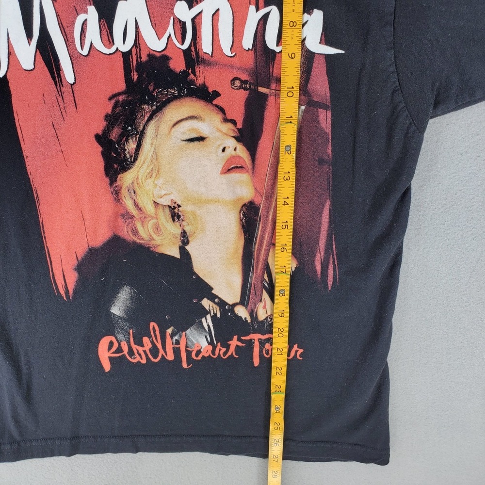 Madonna Rebel Heart Tour Concert T-Shirt Black Graphic Band Tee‎ Men's Large - Picture 5 of 5